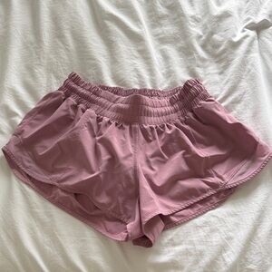 Lululemon Mauve Hottie Hot 2.5” Shorts